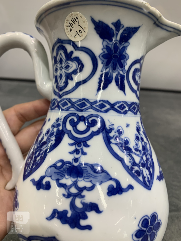 清康熙青花蝶恋花喜上眉梢纹花浇 - 图3